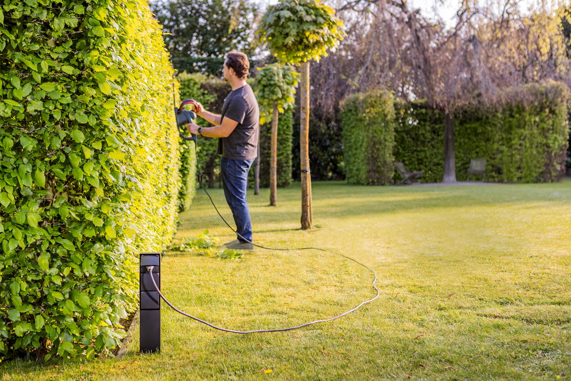 Waarom waterdichte stopcontacten in de tuin